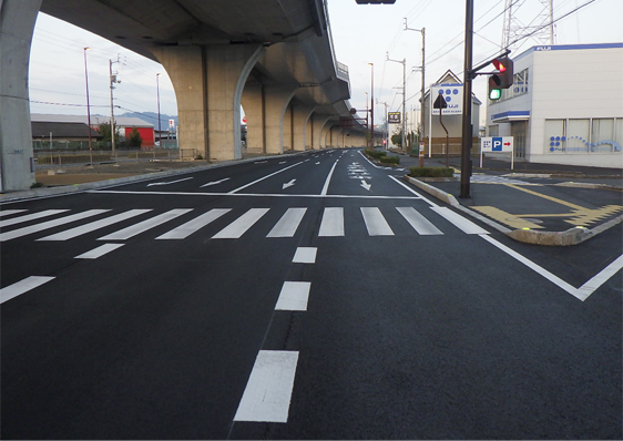 香川県高松市/交通安全施設/富国産業/区画線について