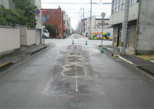 香川県高松市/交通安全施設/富国産業/区画線消去
