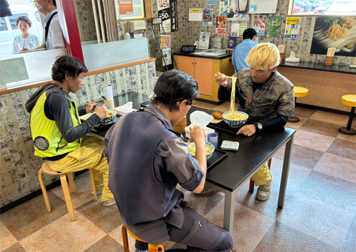 香川県高松市/交通安全施設/富国産業/社員の一日/昼休憩