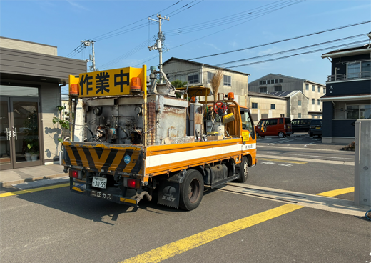 香川県高松市/交通安全施設/富国産業/社員の一日/会社出発