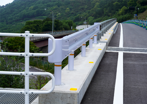 香川県高松市/交通安全施設/富国産業/地域の人々の安全を守る実感